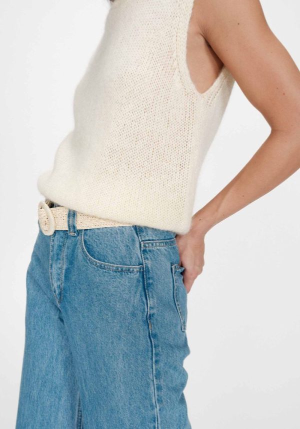 Vollo Sleeveless Sweater In Vanille
