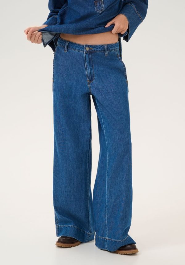 Hilma Mid Wash Wide Jeans
