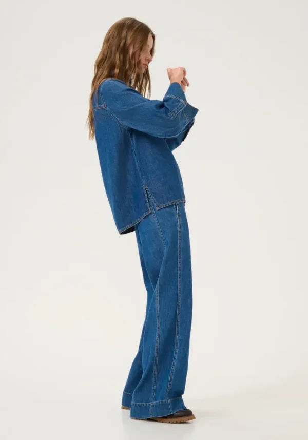 Hilma Mid Wash Wide Jeans