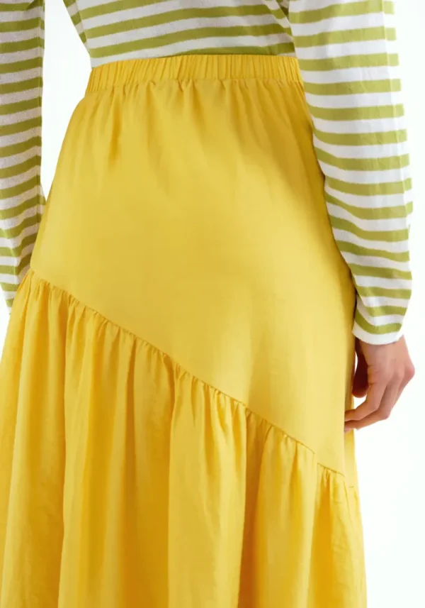 Asymetric Skirt