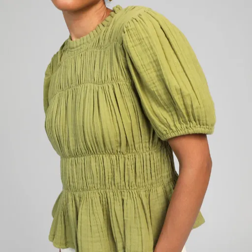 An'ge sizaya green top 2 Sizaya Vert Top